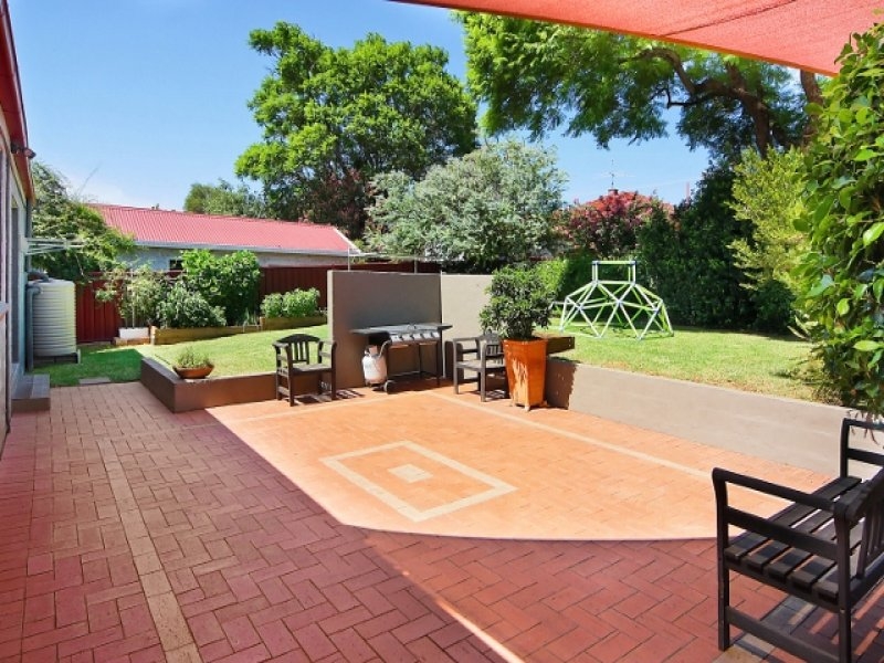 77 Phillip Street, TAMWORTH House for rent Listed by Tamworth