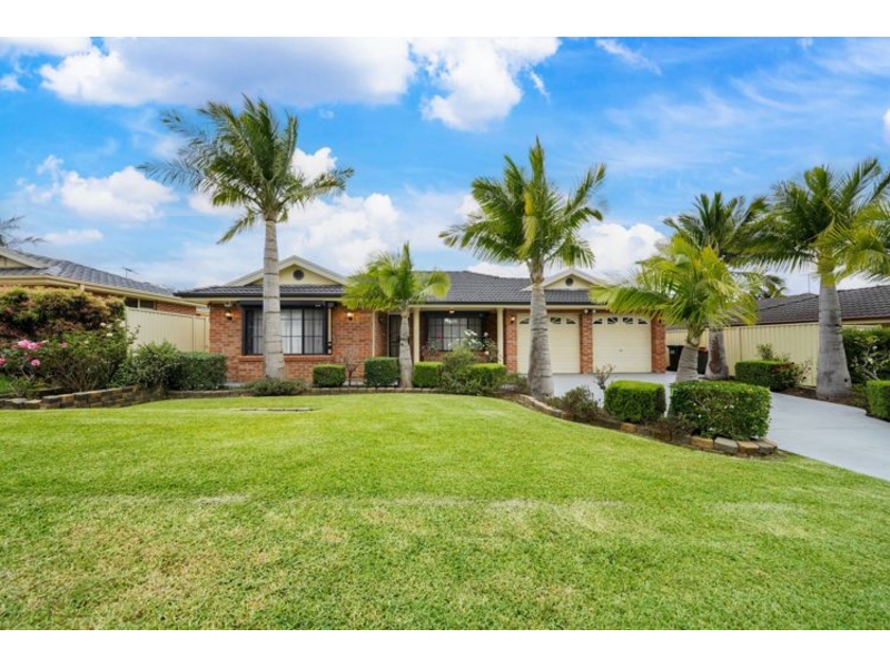 51 Archibald Crescent, ROSEMEADOW House for rent Listed by Ingrid Sculthorpe of Starr Partners