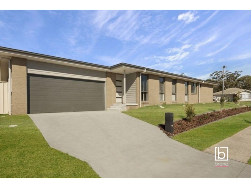 2B Regatta Way, SUMMERLAND POINT House for rent Listed by Craig