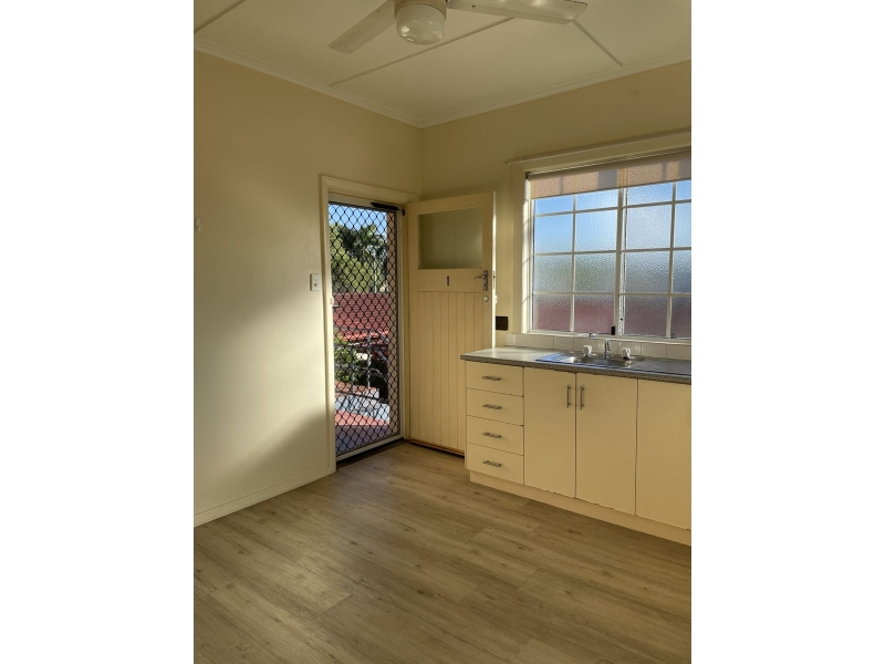 1/157 Nebo Road, WEST MACKAY Apartment for rent Listed by of Hugh