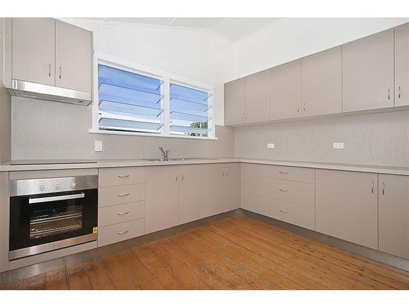 26 Kitchener Road, Pimlico House for rent Listed by Chanara Cafe of