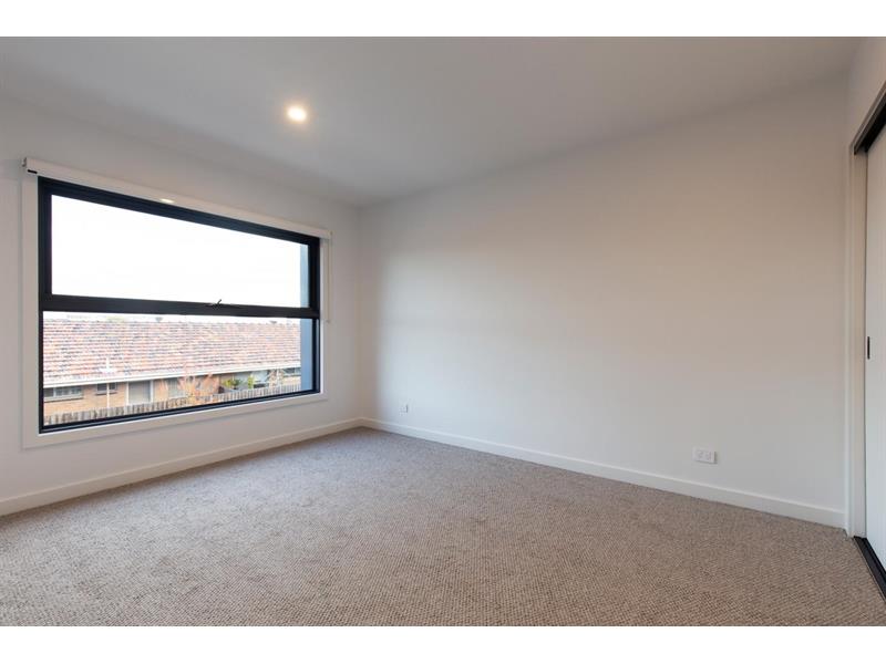 114 Gamon Street, YARRAVILLE Townhouse for rent Listed by Anthony