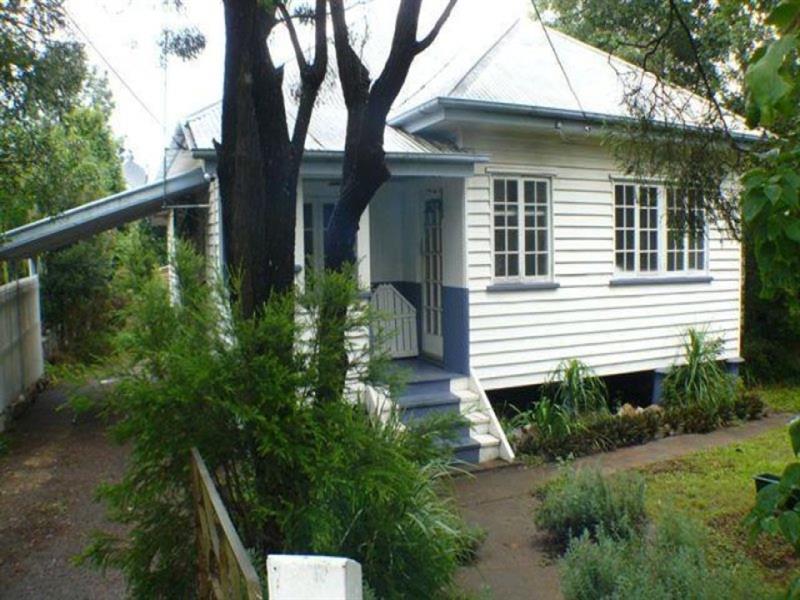 16 Waterworks Road BRASSALL QLD 4305