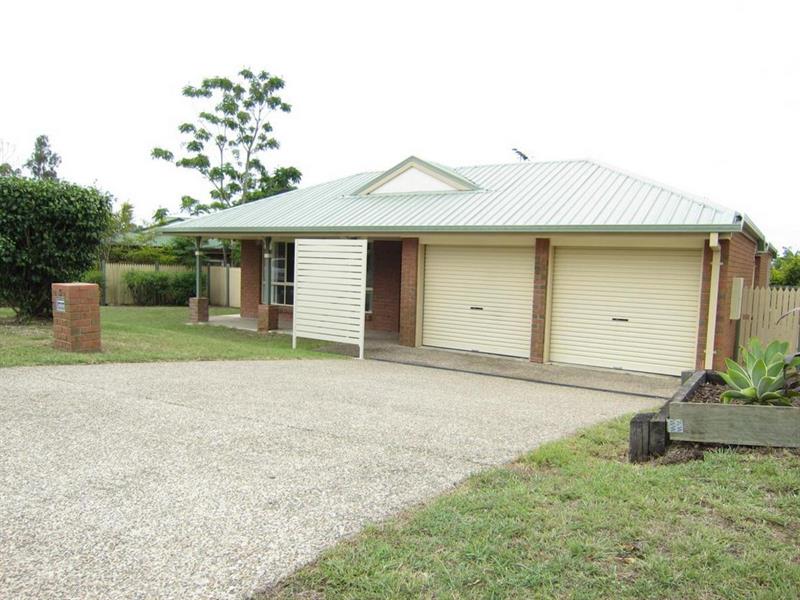 8 Dianthus Place Flinders View QLD 4305