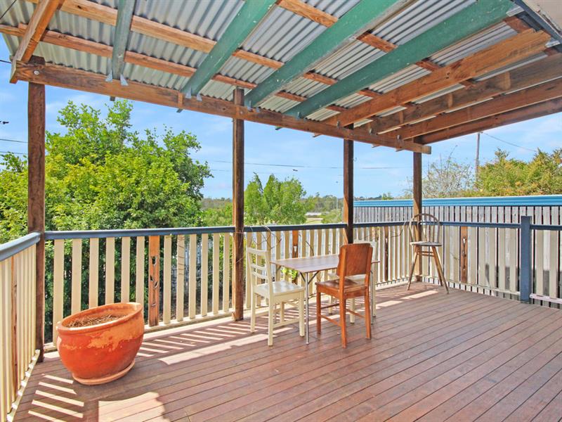 8 Crescent Street Leichhardt QLD 4305