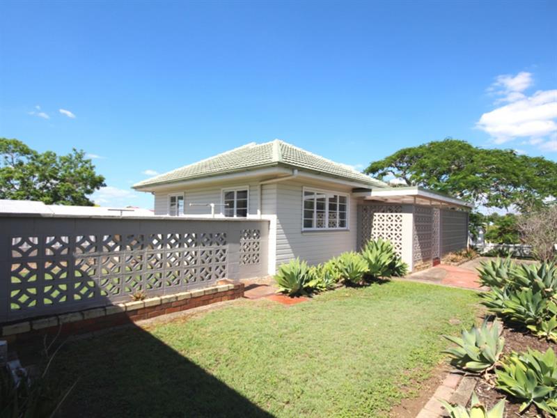 24 York Street EAST IPSWICH QLD 4305