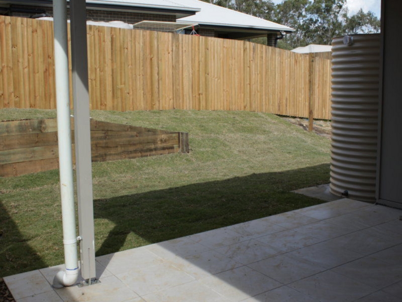 20 Honeypot Avenue, Springfield Lakes House for rent Listed by