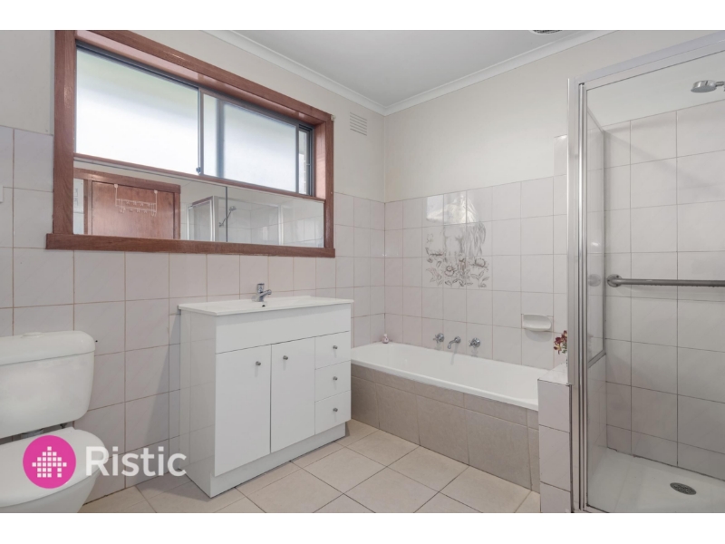 Room 1 96 Dunne Street, Kingsbury Property for rent Listed by Robert