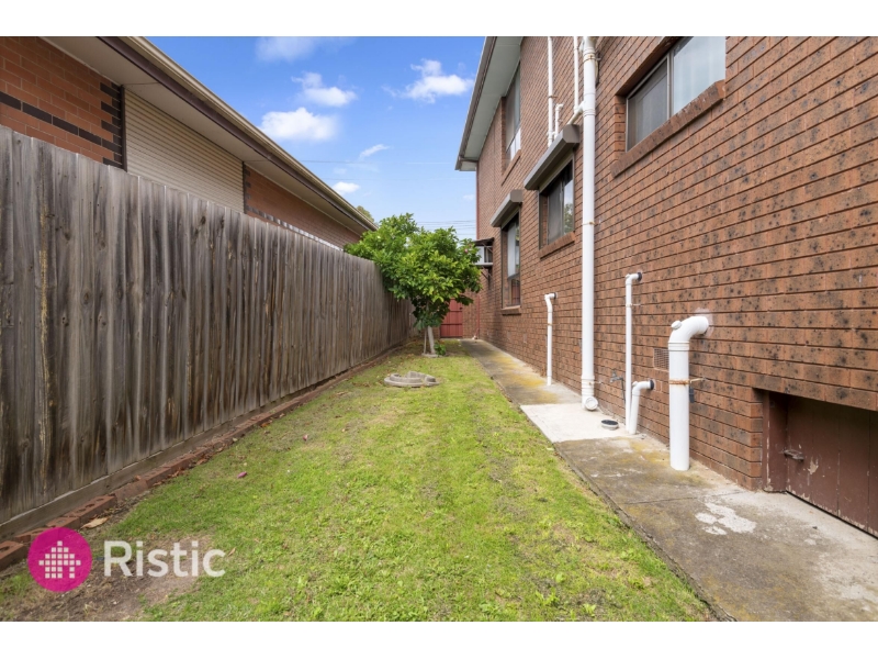 Room 1 96 Dunne Street, Kingsbury Property for rent Listed by Robert