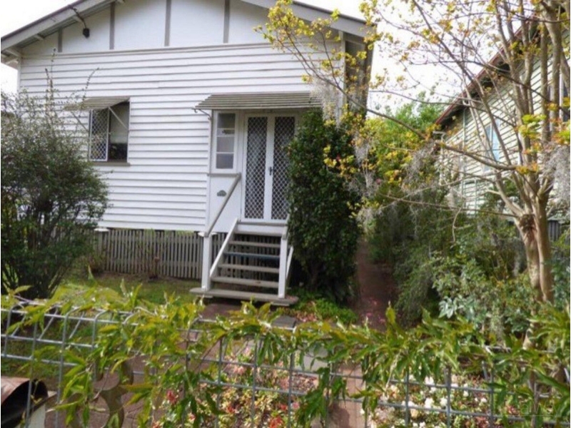 3 Isabel Street, Toowoomba City House for rent Listed by Property