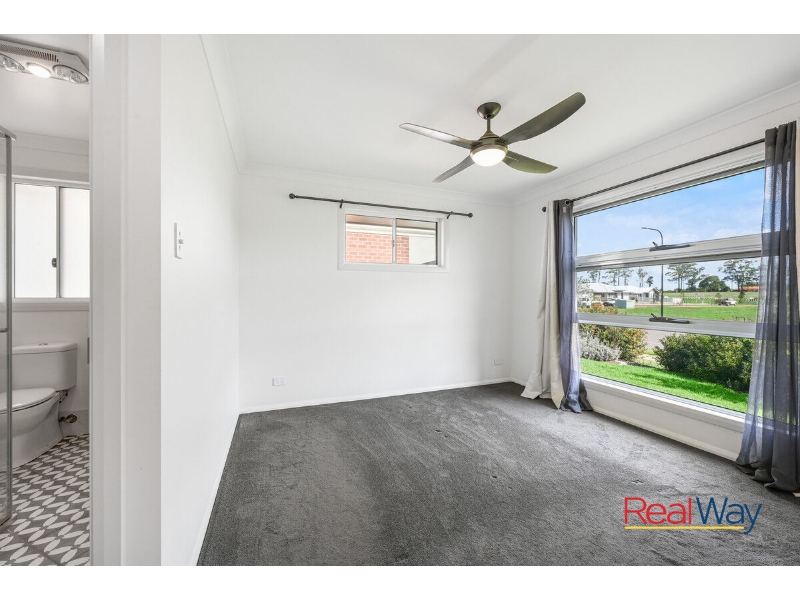 38 Fairweather Bvd, Highfields House for rent Listed by Property