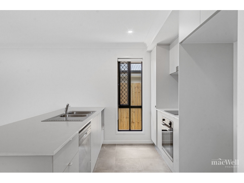 54 Proctor Circuit, Logan Reserve House for rent Listed by Rentals