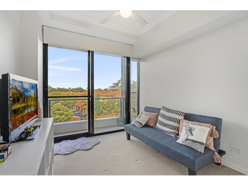 202/112 Palm Meadows Drive, Carrara Apartment for rent Listed by