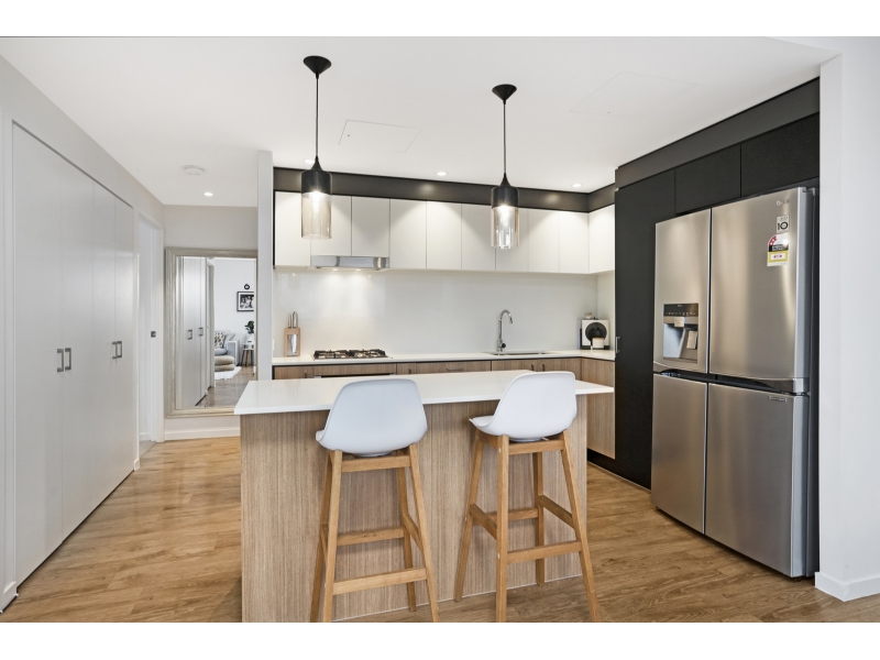 202/112 Palm Meadows Drive, Carrara Apartment for rent Listed by