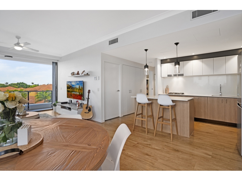 202/112 Palm Meadows Drive, Carrara Apartment for rent Listed by