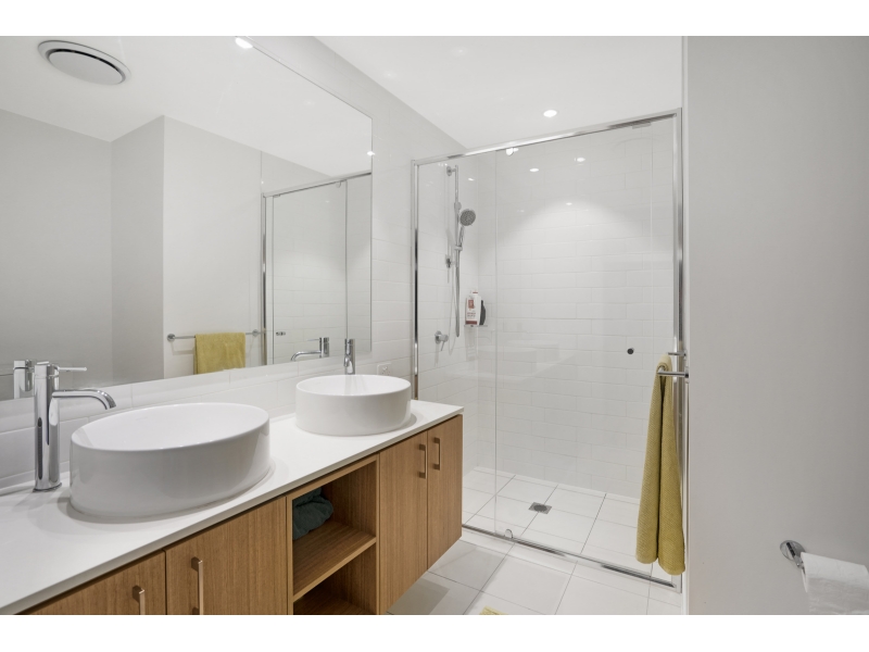 202/112 Palm Meadows Drive, Carrara Apartment for rent Listed by