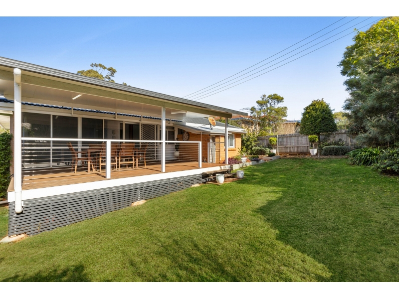 49 Sardon Street, Centenary Heights House for rent Listed by Property