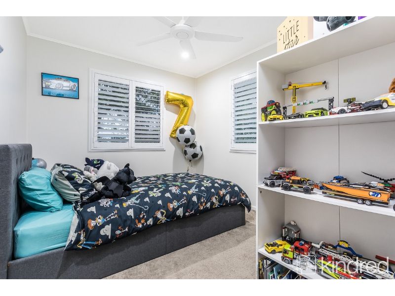 23 McLennan Street, Woody Point House for rent Listed by Kindred