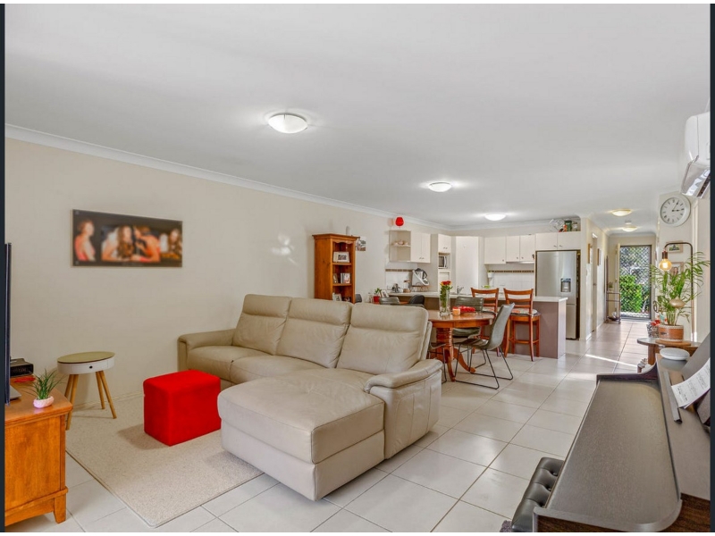 1/8 Lady Bowen Parade, Rothwell House for rent Listed by Kindred