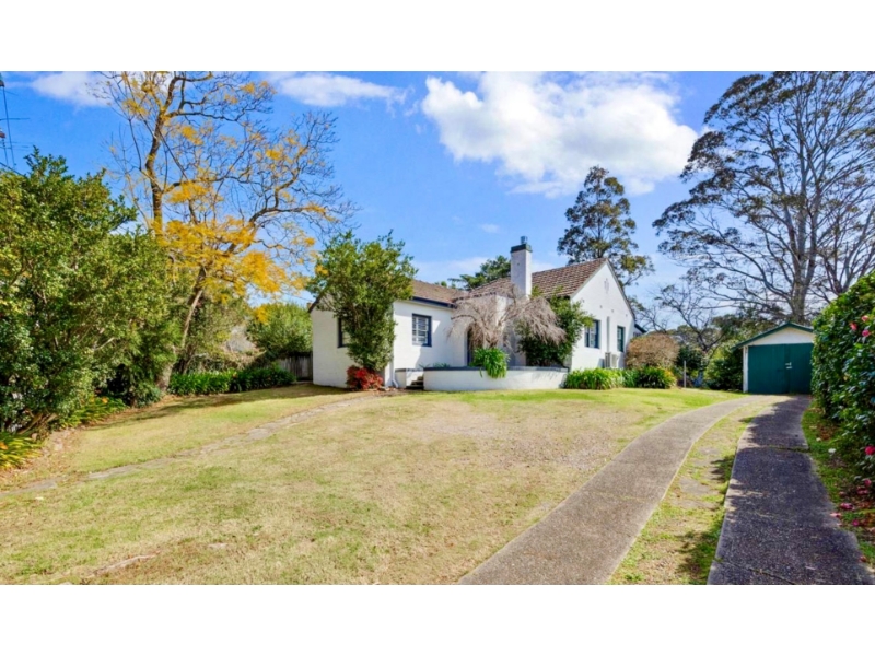 18 Hawkesbury Road, Springwood House for rent Listed by Property Management of Chapman Real