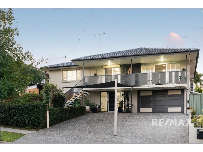 30 Tandanya Street Mansfield QLD 4122