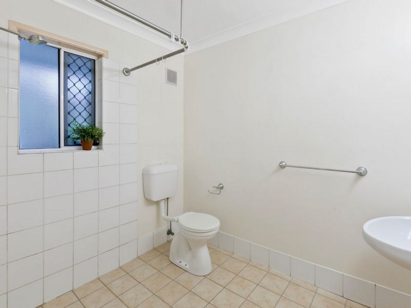 13/4850 Thomas Street, WEST END Apartment for rent Listed by Litsa