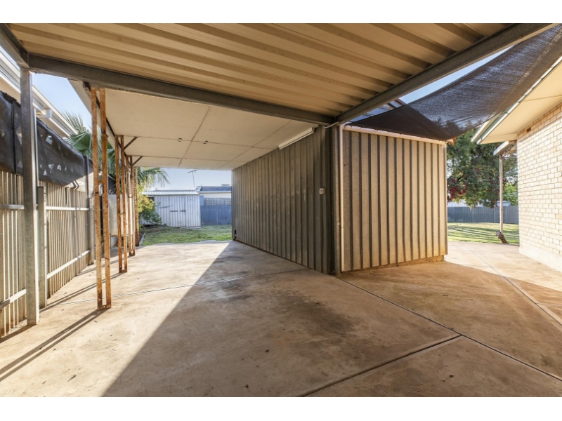 17 Ringwood Rd, Morphett Vale House for rent Listed by Property