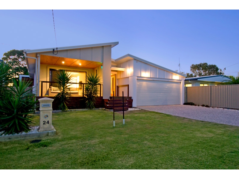 24 Palmer Avenue, GOLDEN BEACH House for rent Listed by Courtney
