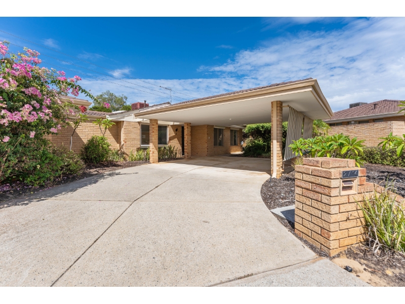 2/14 Crossland Way, KARDINYA House for rent Listed by Tom Carlin