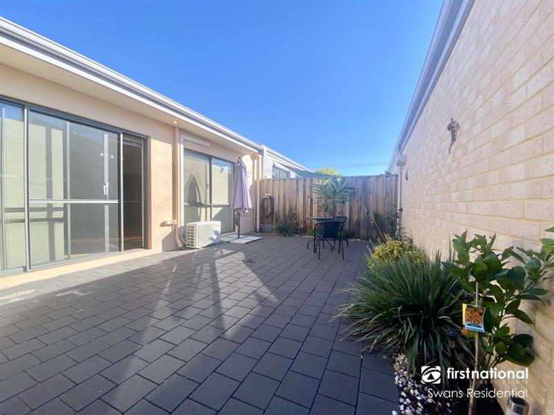 52 MAFFINA PARADE, ELLENBROOK House for rent Listed by Sarah Kaur of