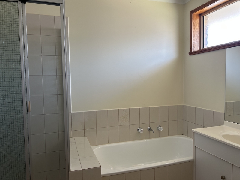 1/57 Ravensthorpe Crescent, NARRE WARREN Apartment for rent Listed by