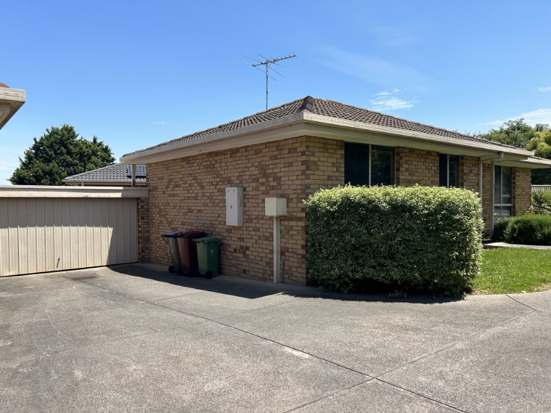1/57 Ravensthorpe Crescent, NARRE WARREN Apartment for rent Listed by