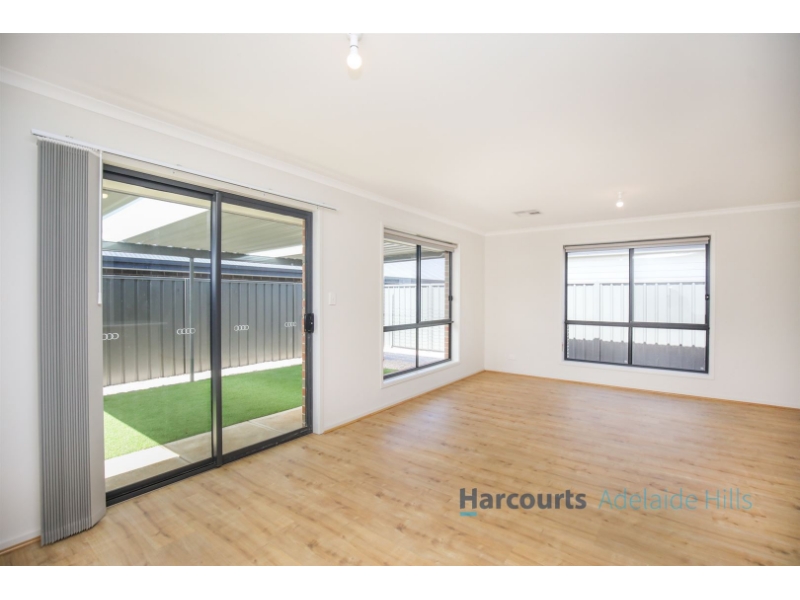 12 Craven Drive, MOUNT BARKER House for rent Listed by Tara Bowen of