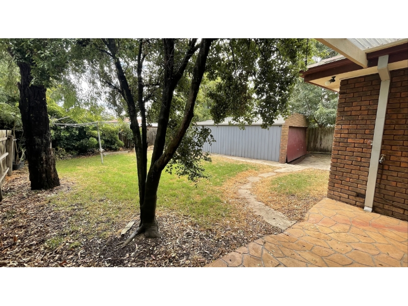 17 Damian Court, CRANBOURNE House for rent Listed by of Harcourtsasap