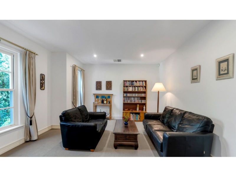 15 Rhyl Avenue, WAYVILLE House for rent Listed by Daniel Yan of