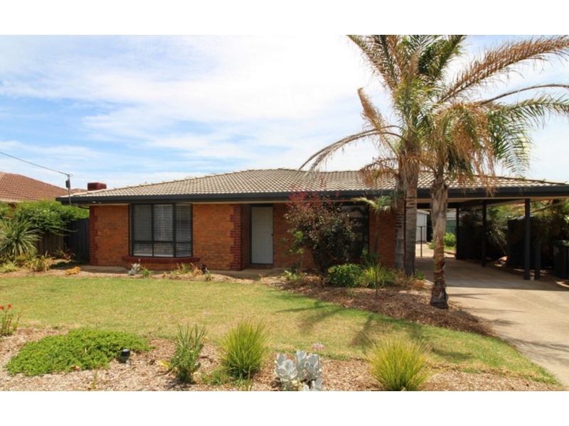 79 Albany Avenue, PORT NOARLUNGA SOUTH House for rent Listed by