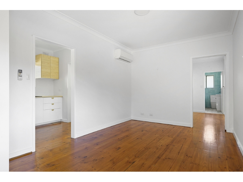 2/30 Percy Street, SEMAPHORE Apartment for rent Listed by Sherrie