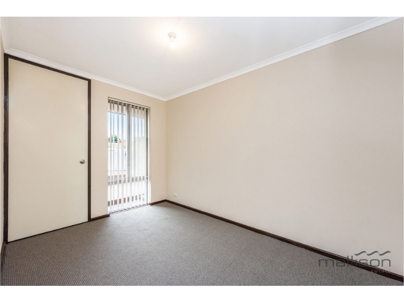 8 Sanderling Drive, THORNLIE House for rent Listed by Mallison