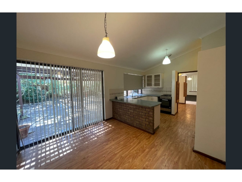 29 Edgewater Drive, EDGEWATER House for rent Listed by Rebecca Shaw