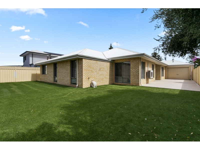 74 Three Bears Loop, SECRET HARBOUR House for rent Listed by Kajall