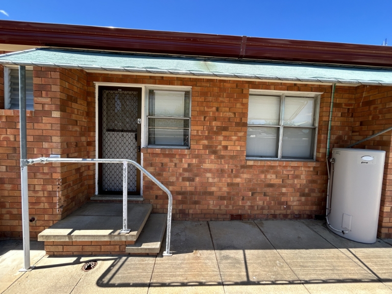 4/36 Baird Crescent, TAMWORTH Apartment for rent Listed by Lisa Lewis