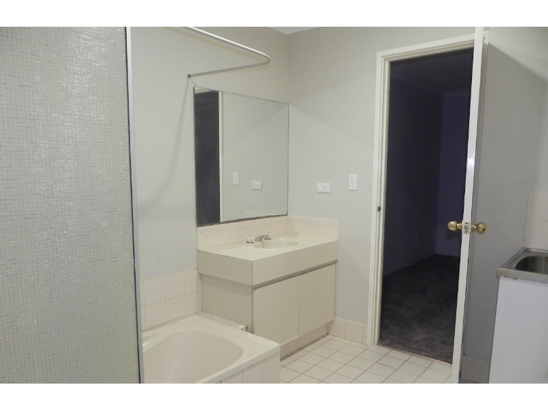 19/2 Pinewood Avenue, KARDINYA Apartment for rent Listed by Chantal