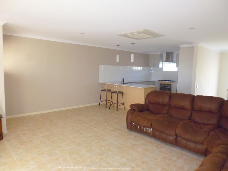 U3/13 Symmons Street, BUNBURY Townhouse for rent Listed by