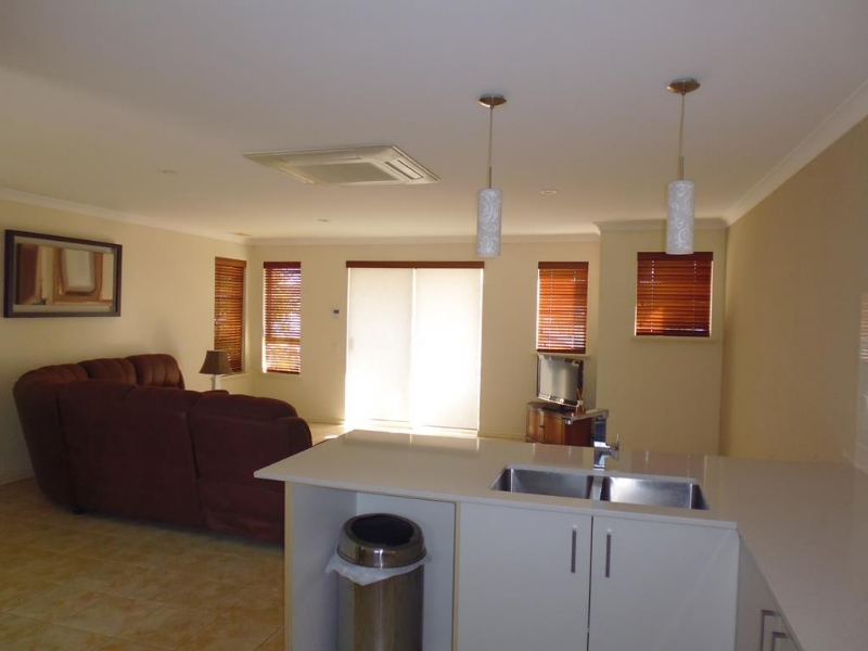 U3/13 Symmons Street, BUNBURY Townhouse for rent Listed by