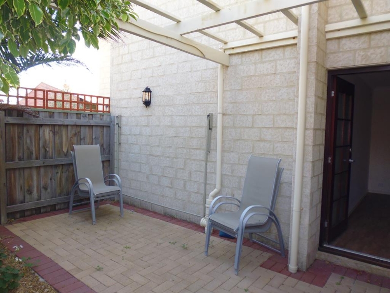 U3/13 Symmons Street, BUNBURY Townhouse for rent Listed by