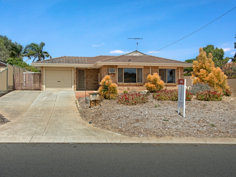 10 Cromer Gardens Parmelia WA 6167 House for rent Listed by Sasha