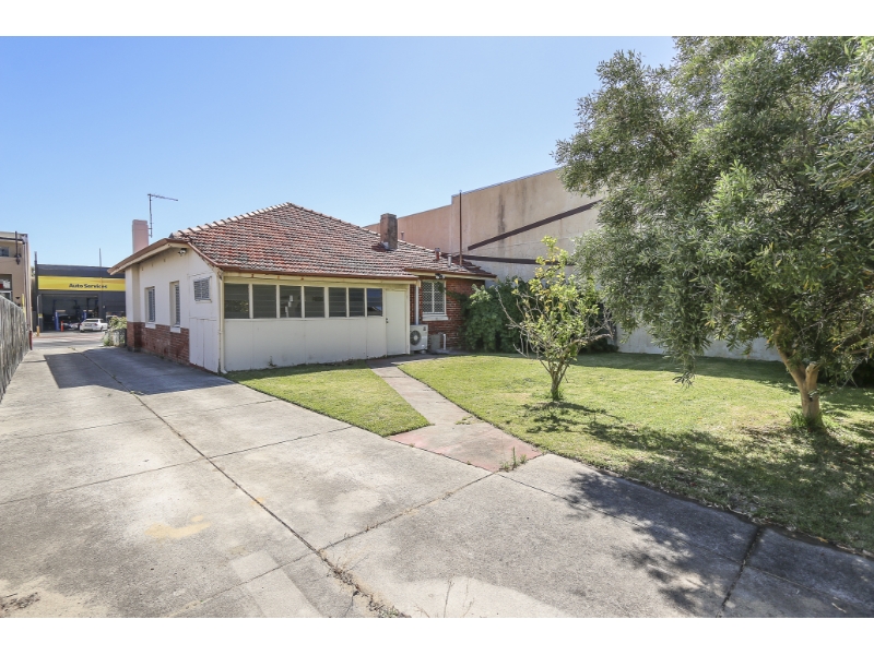 289 Newcastle Street, NORTHBRIDGE House for rent Listed by Tamika