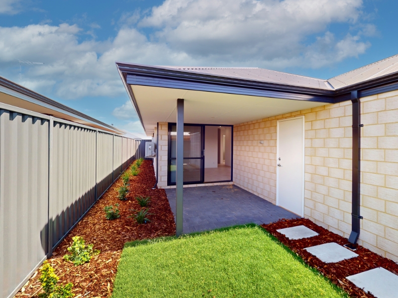 33 Westmeath Loop, SOUTHERN RIVER House for rent Listed by Sara Banks