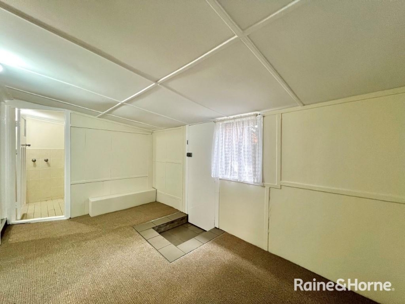 62 Seymour Street, BATHURST House for rent Listed by Rental Inquiries