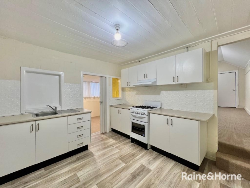 62 Seymour Street, BATHURST House for rent Listed by Rental Inquiries